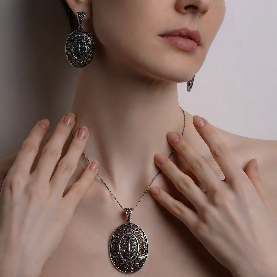 Antique Silver Filigree Pendant Set – Necklace & Earrings