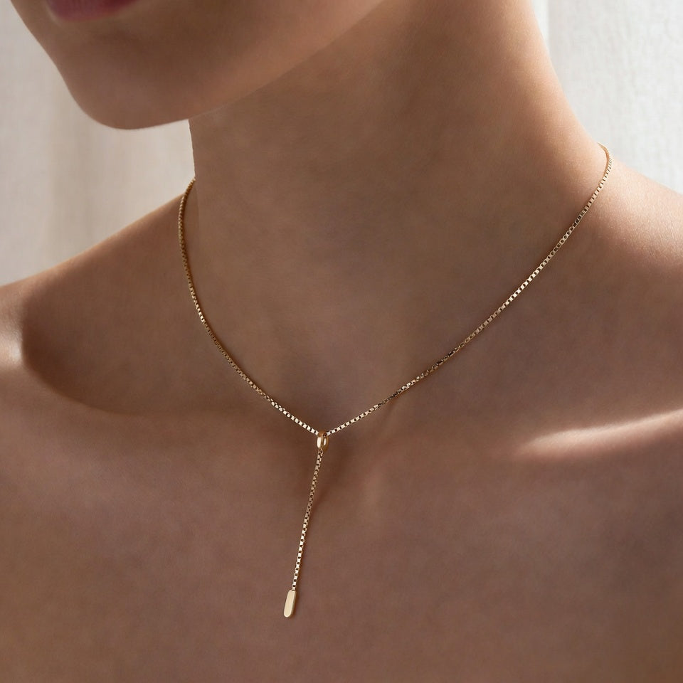 Elegant Gold Line Necklace with Pendant Drop